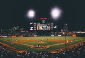 乐动·LDSports(中国)体育官网-纳达尔空降FPX电竞主场！红土战神回归首秀横扫引爆全场
